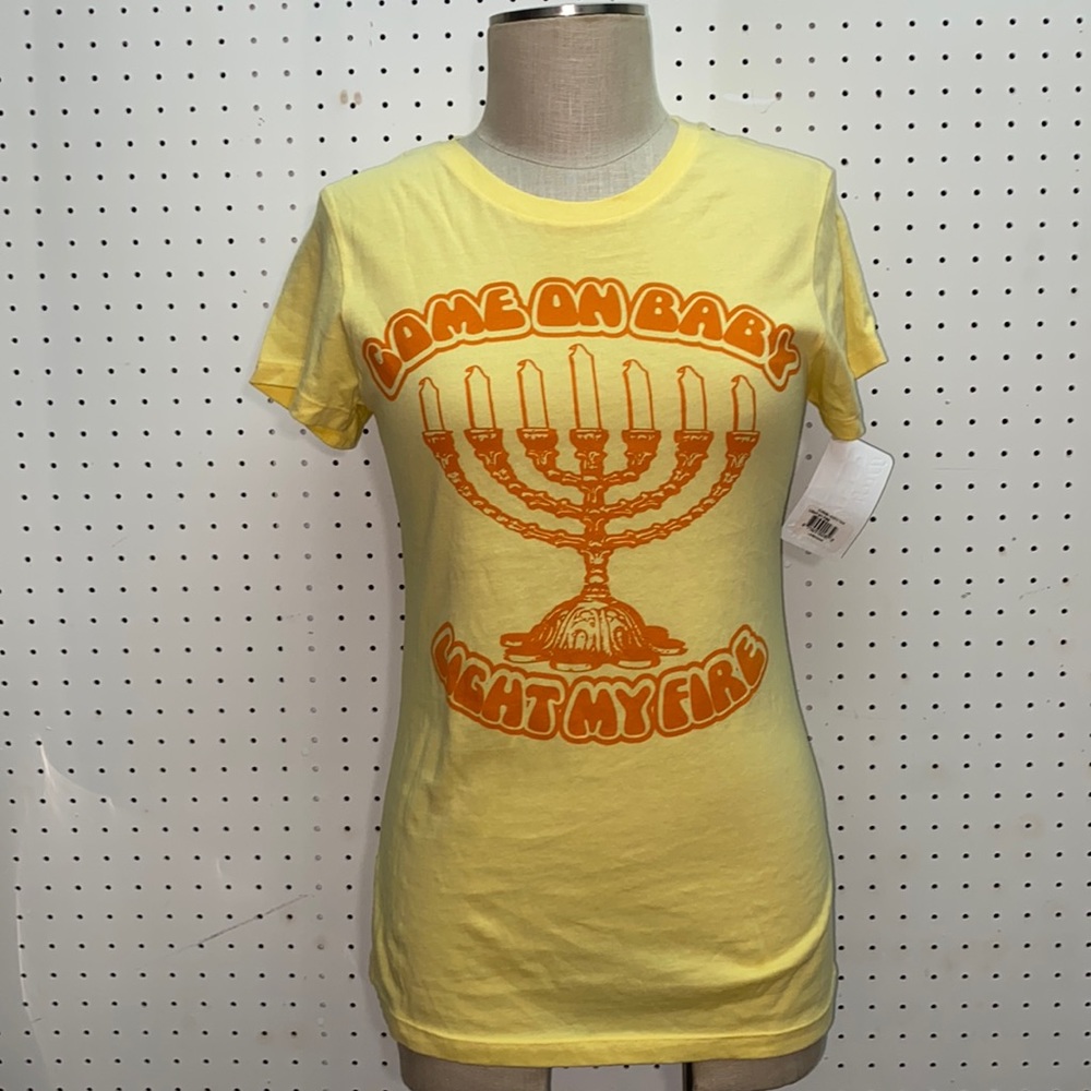 NWT David & Goliath Hanukkah Menorah Holiday Baby Tee Women’s Large